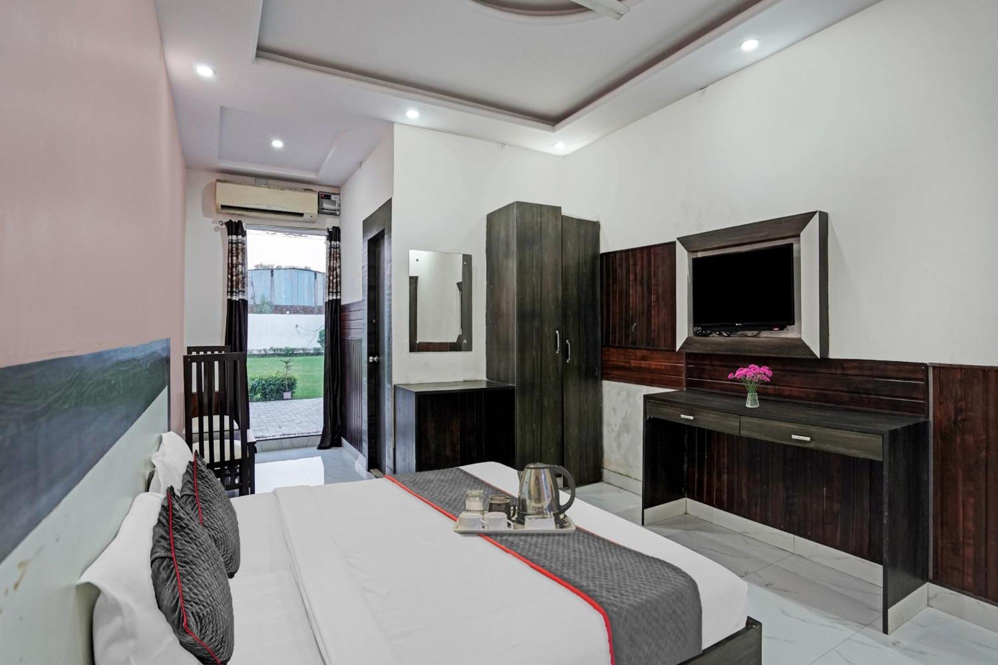 Collection O Rajvanshi Paradise คูร์เคาน์ ภายนอก รูปภาพ